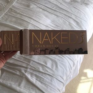 Urban Decay Naked 3 Pallet!